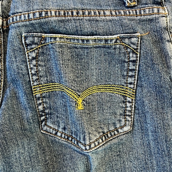 Urban behavior  jeans  denim medium blue Decorative left leg stitching size 3 jr - Picture 8 of 9